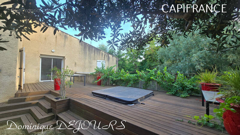 Maison à CHARMES-SUR-RHONE