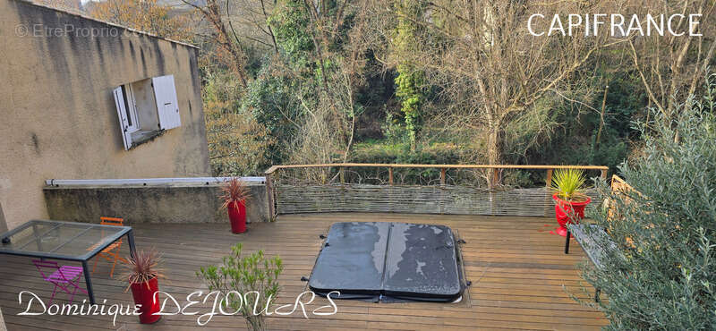 Maison à CHARMES-SUR-RHONE