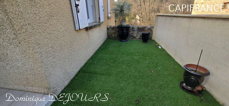 Maison à CHARMES-SUR-RHONE