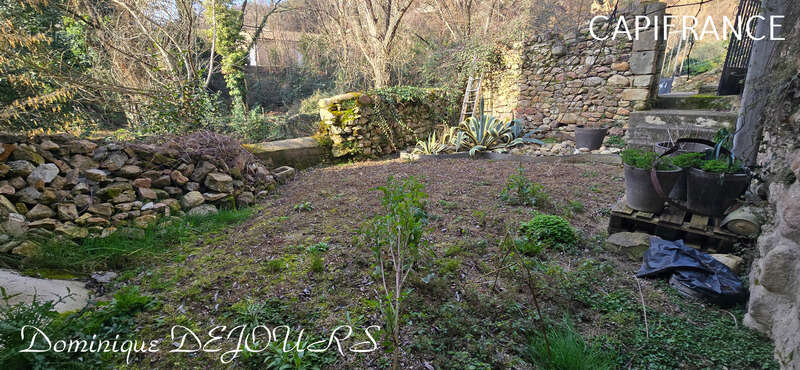 Maison à CHARMES-SUR-RHONE