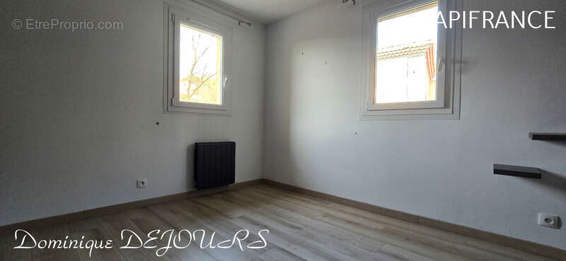 Maison à CHARMES-SUR-RHONE