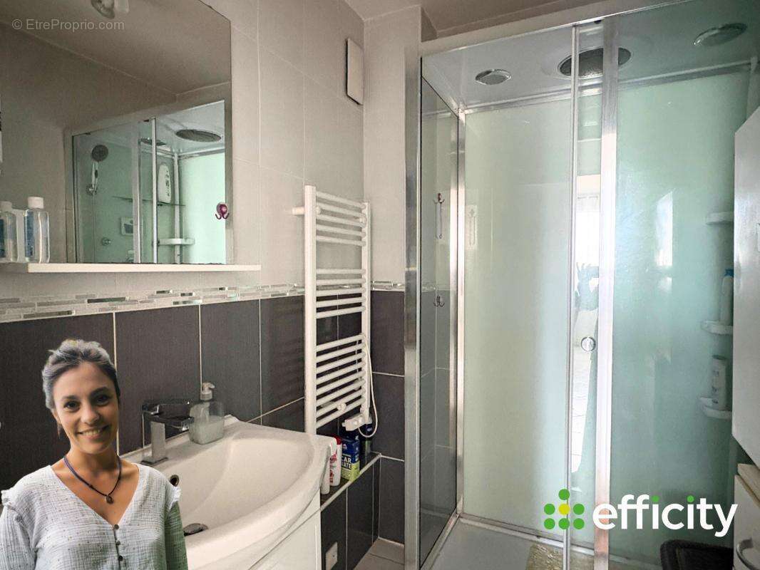 Appartement à SURY-LE-COMTAL