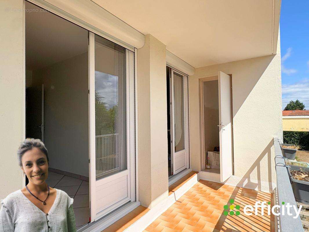 Appartement à SURY-LE-COMTAL