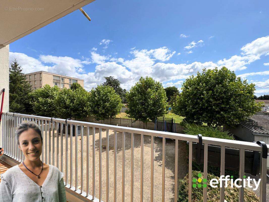 Appartement à SURY-LE-COMTAL