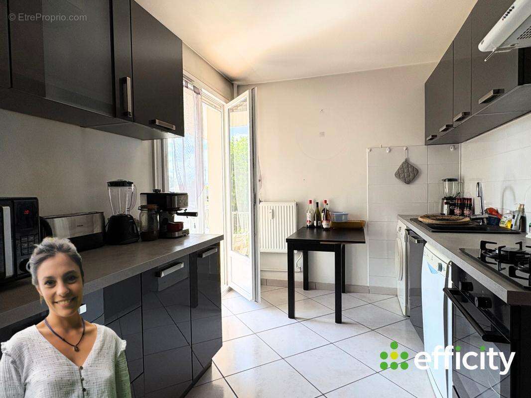 Appartement à SURY-LE-COMTAL