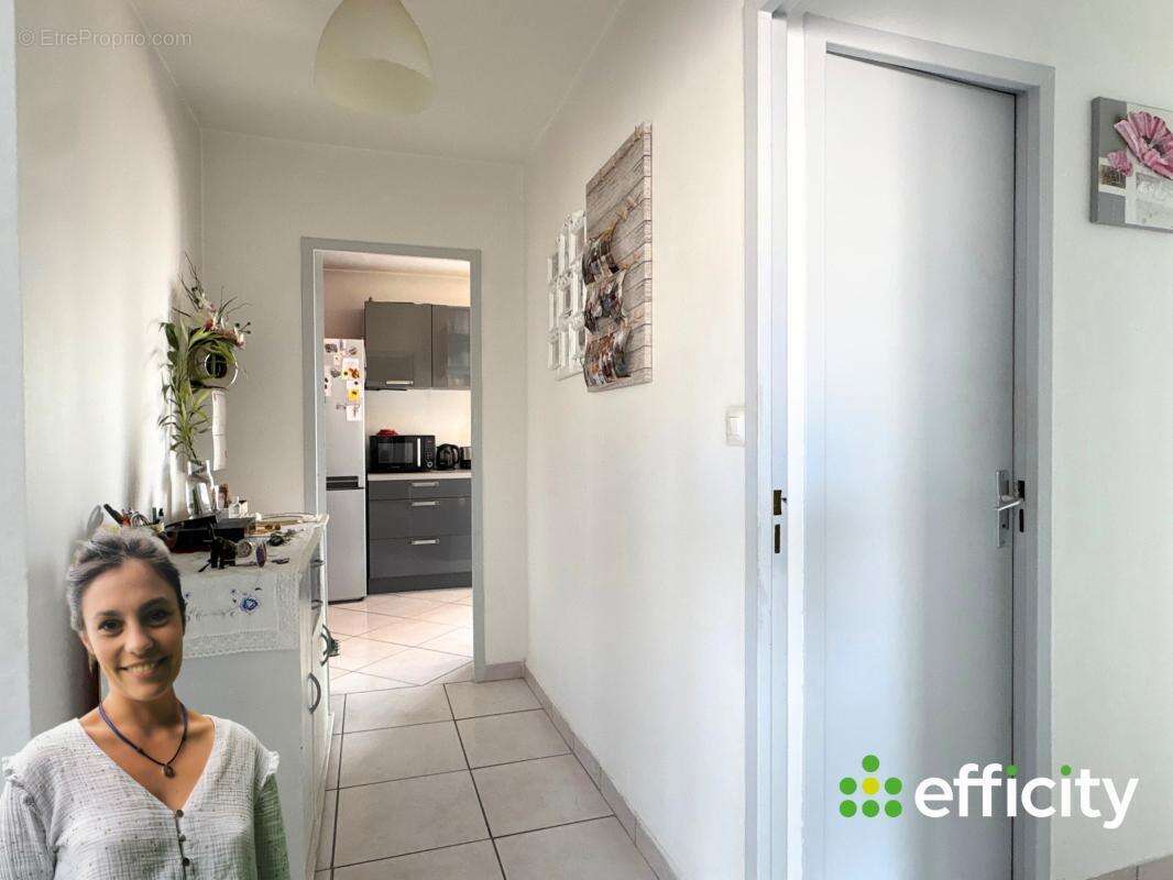 Appartement à SURY-LE-COMTAL