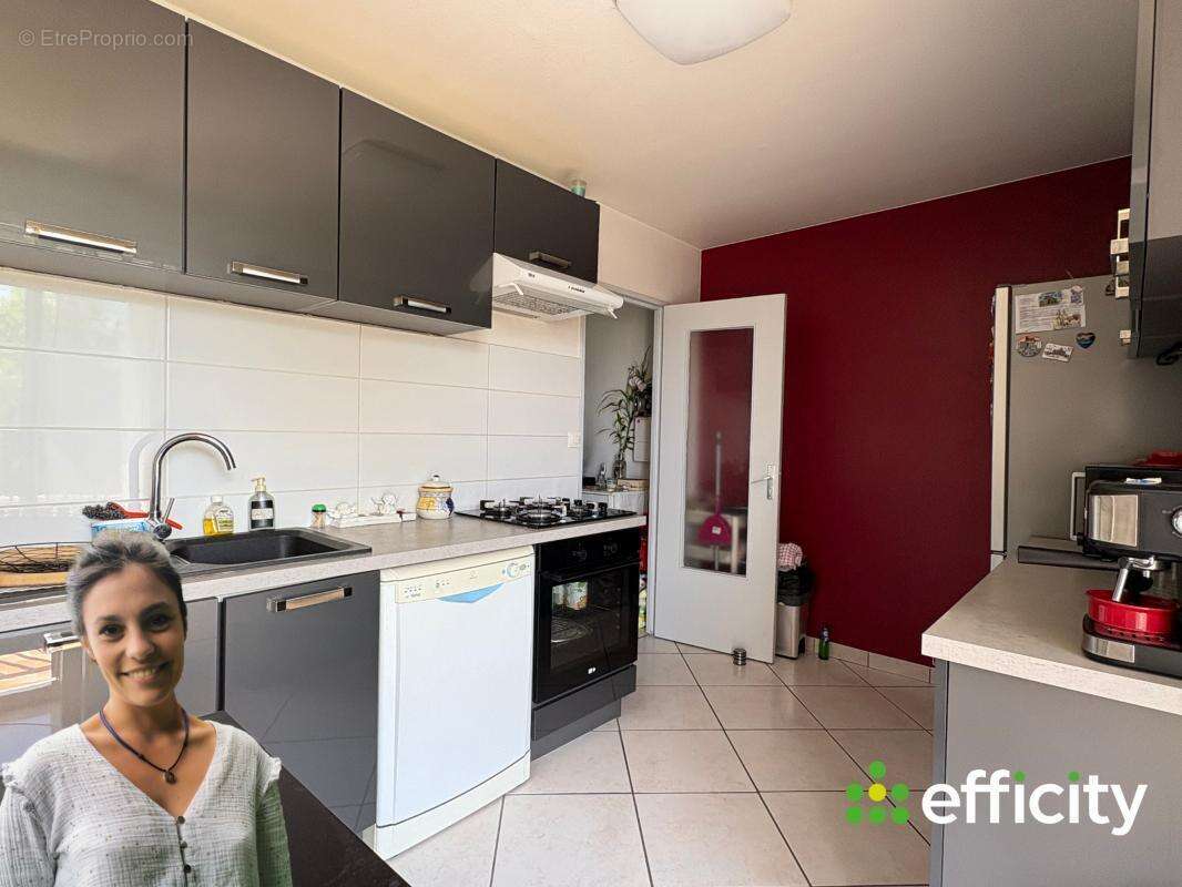 Appartement à SURY-LE-COMTAL