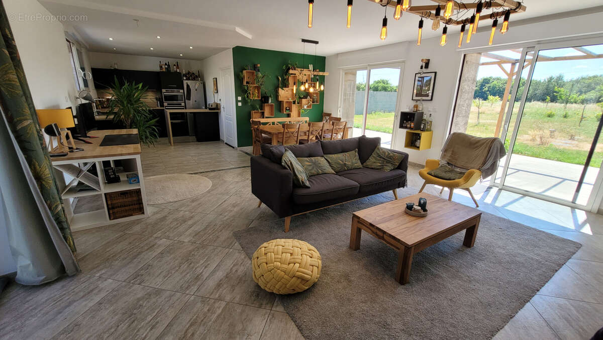 Maison à LA LIMOUZINIERE