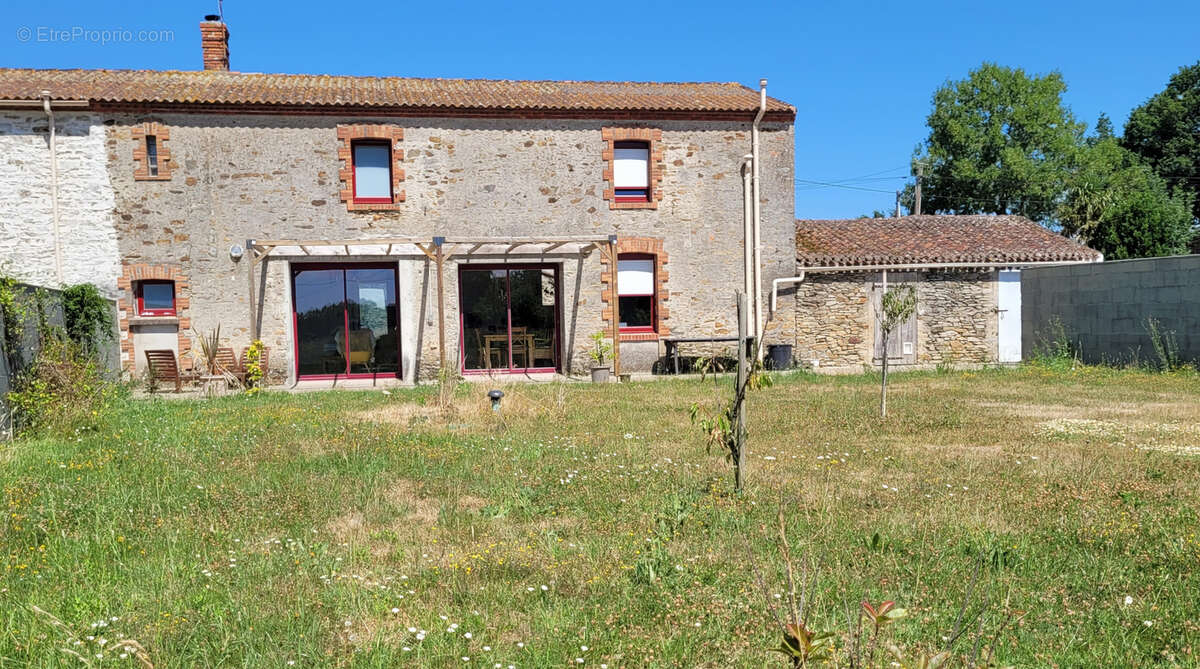 Maison à LA LIMOUZINIERE