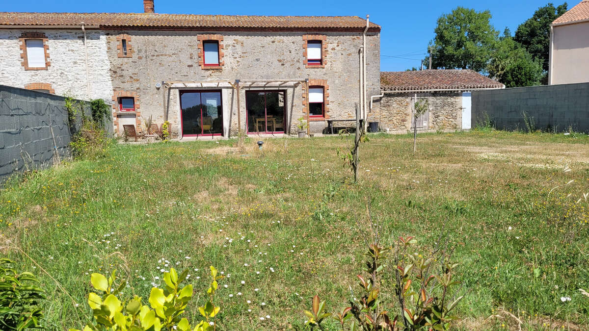 Maison à LA LIMOUZINIERE