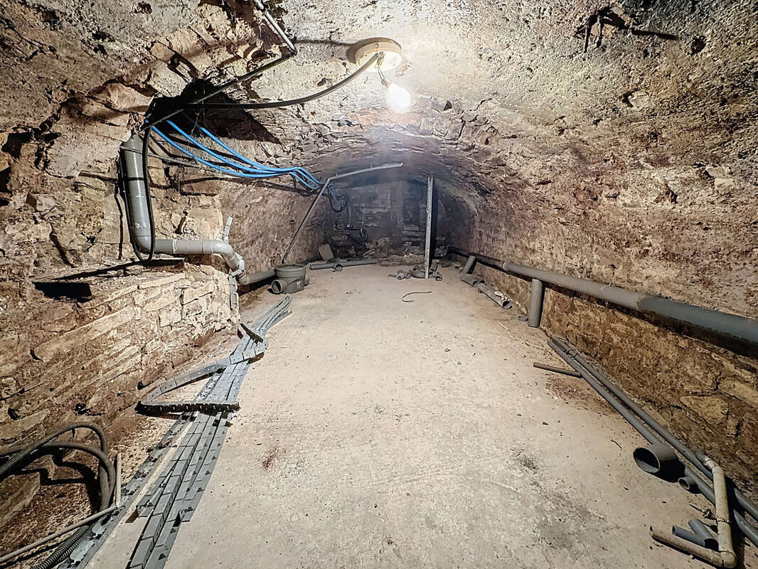 Commerce à MIRECOURT