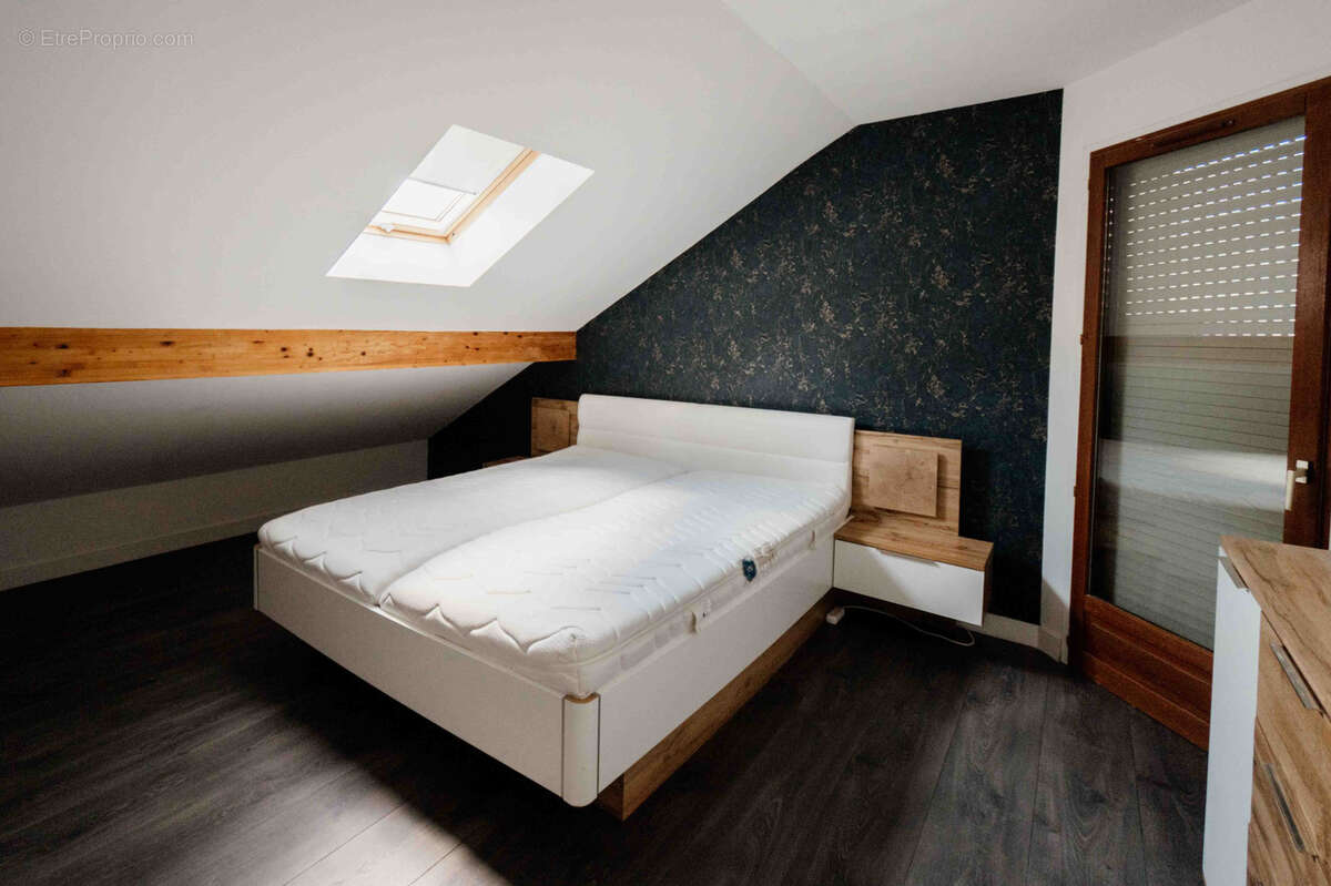 Maison à OYE-ET-PALLET