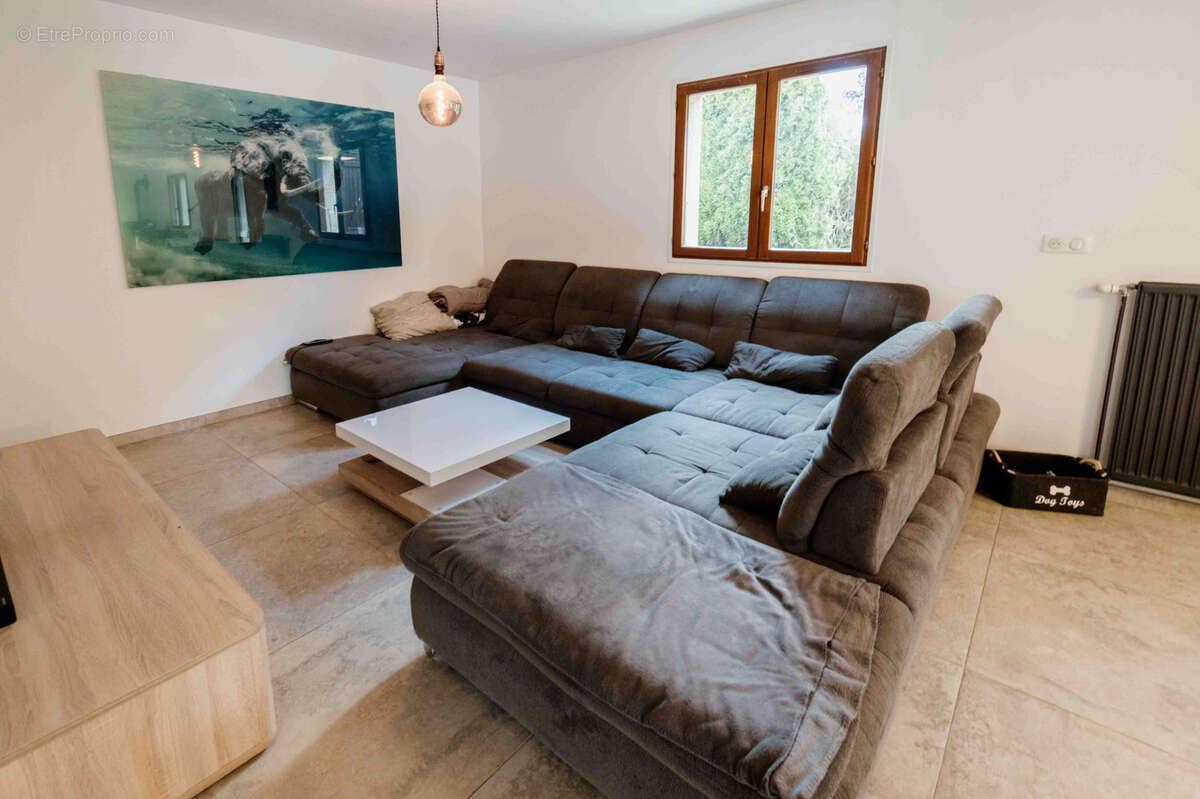 Maison à OYE-ET-PALLET