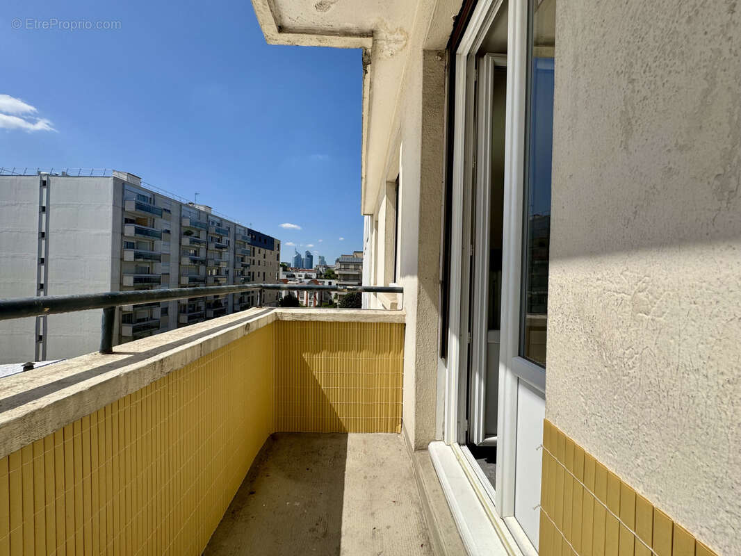Appartement à COURBEVOIE