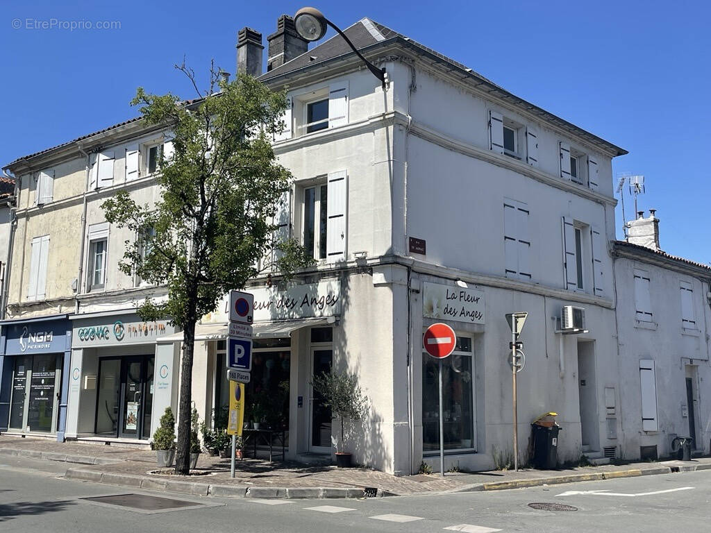 Appartement à COGNAC