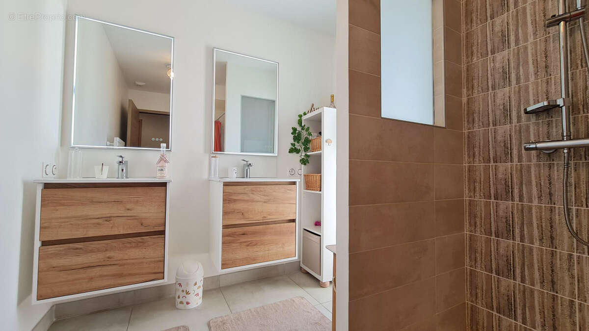 Maison à ROCHEFORT-DU-GARD