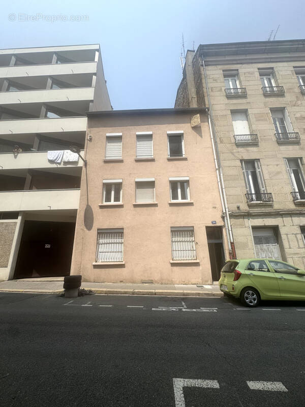 Appartement à SAINT-ETIENNE