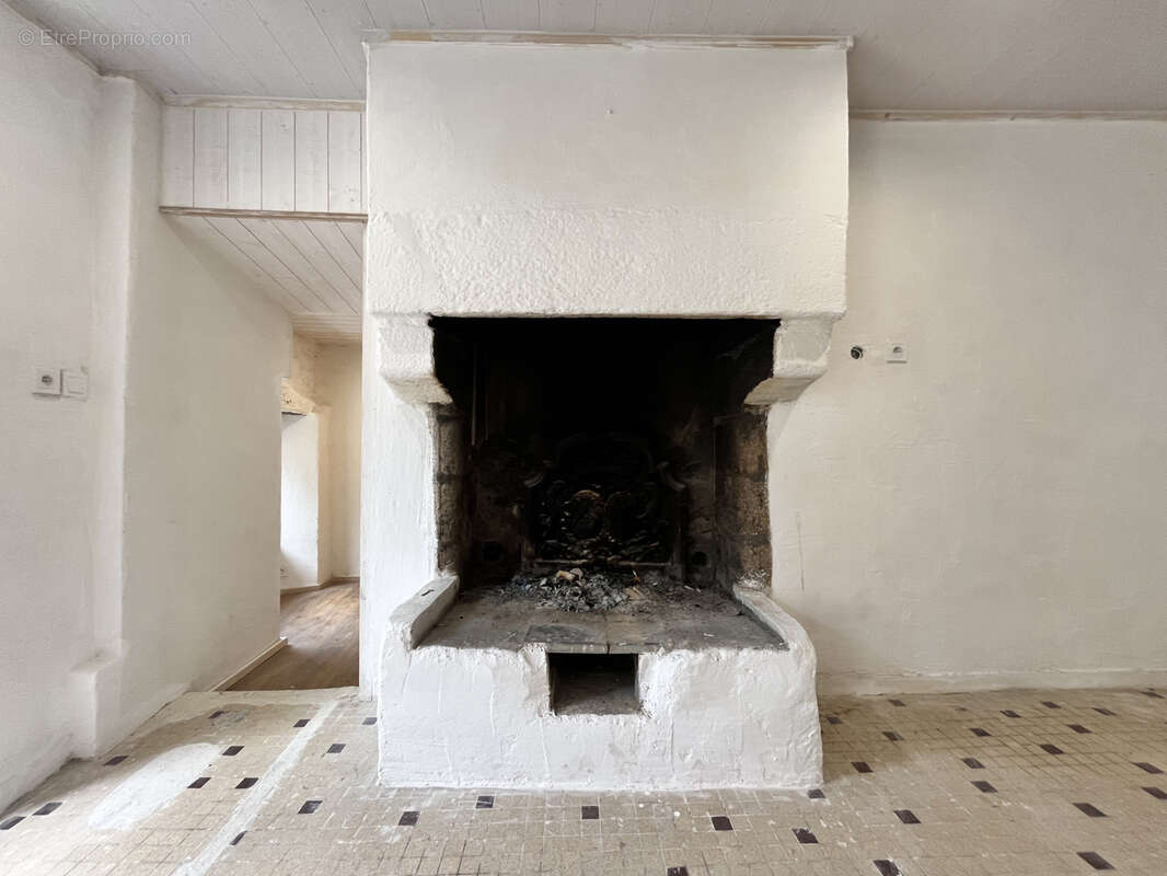 Maison à SAINT-LAURENT-SUR-SEVRE