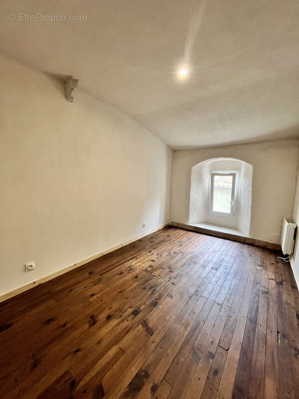 Maison à SAINT-LAURENT-SUR-SEVRE