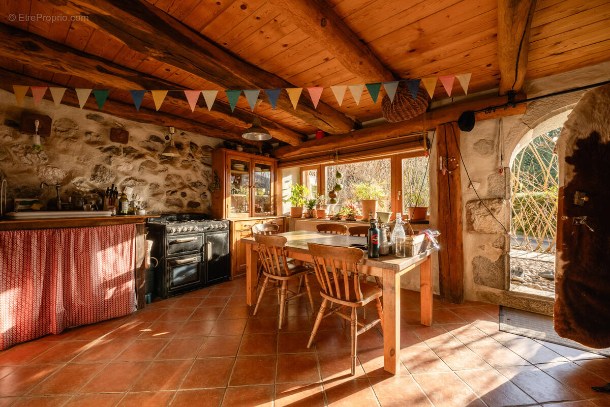 Maison à LESCHERAINES