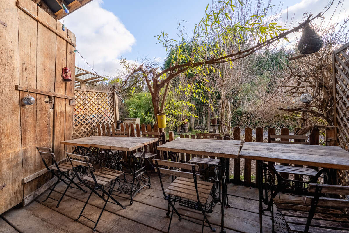 Autre à LESCHERAINES