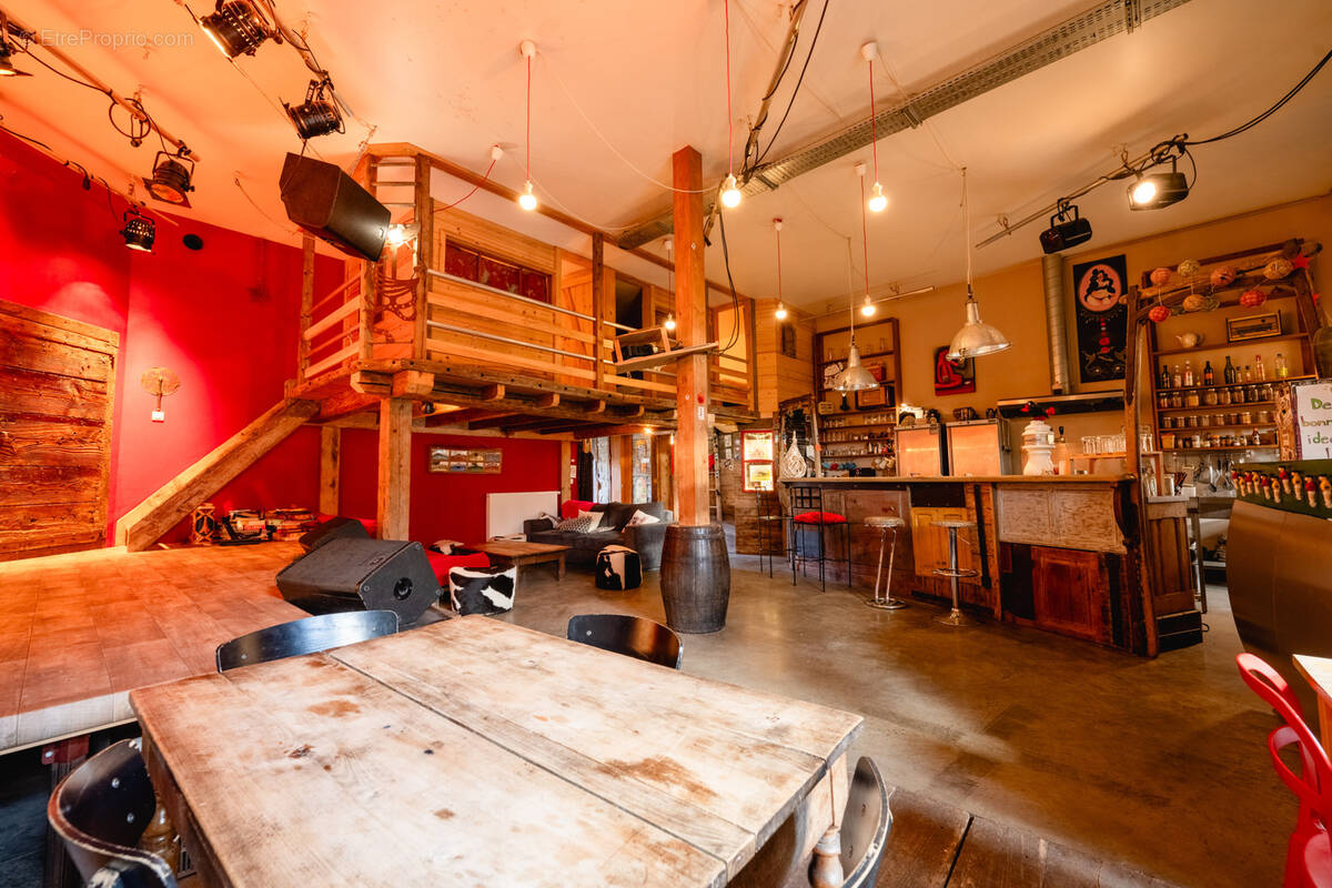 Autre à LESCHERAINES