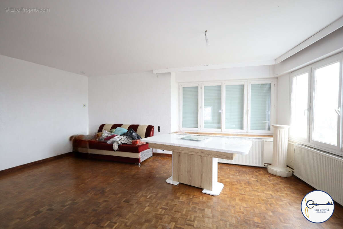 Maison à DOMEVRE-SUR-DURBION