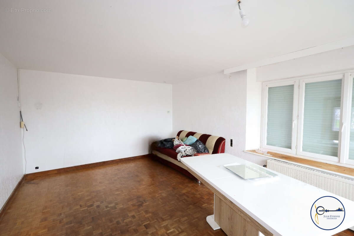 Maison à DOMEVRE-SUR-DURBION