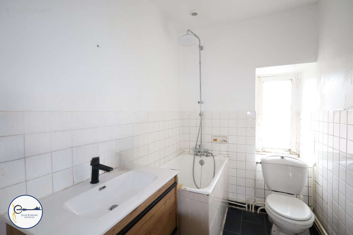 Maison à DOMEVRE-SUR-DURBION