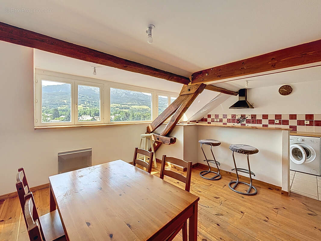 Appartement à JAUSIERS