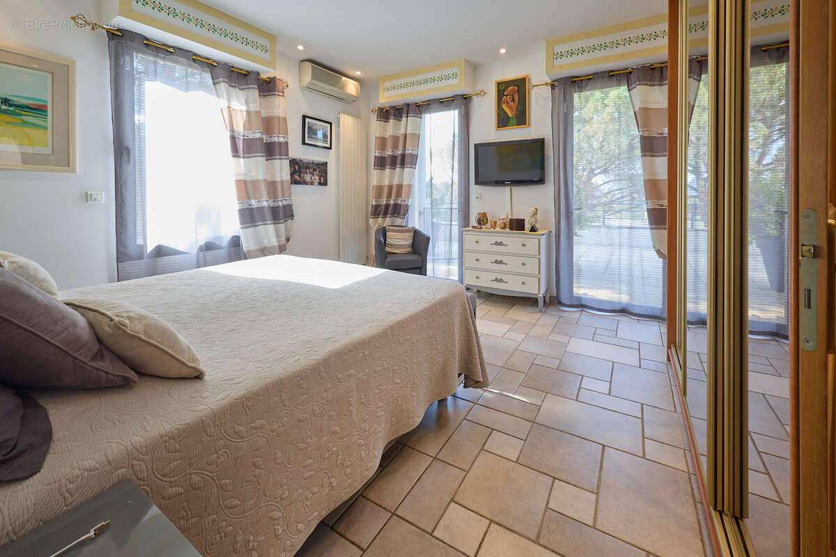 Maison à VILLEDUBERT