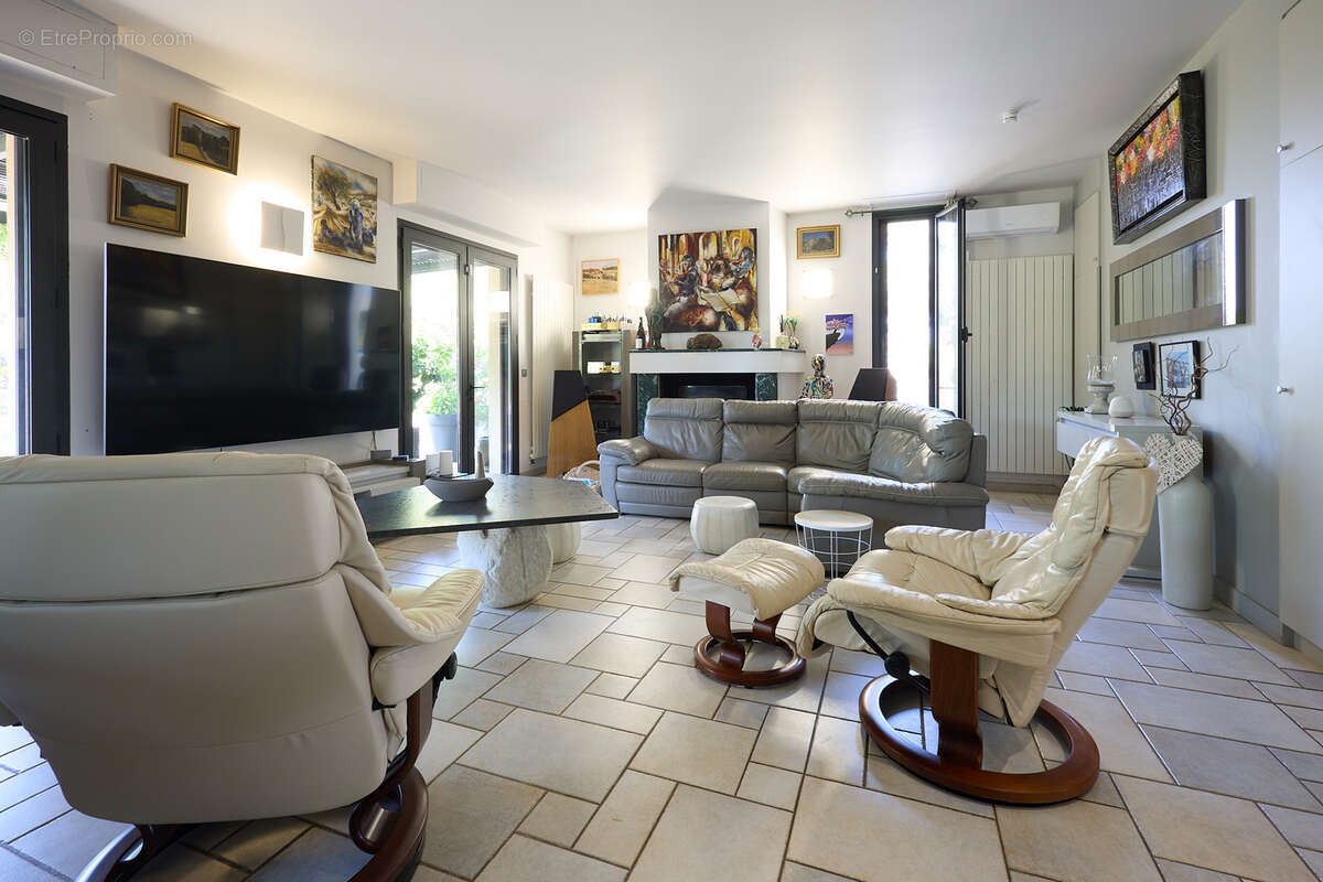 Maison à VILLEDUBERT