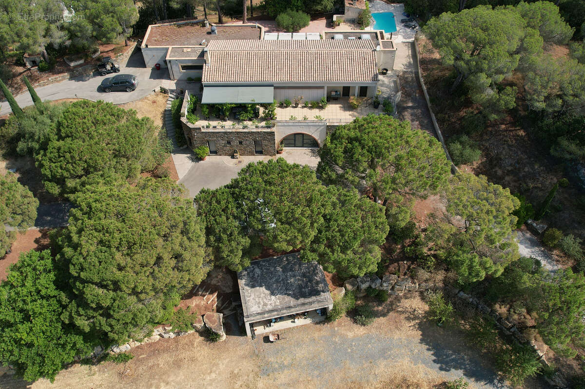 Maison à VILLEDUBERT