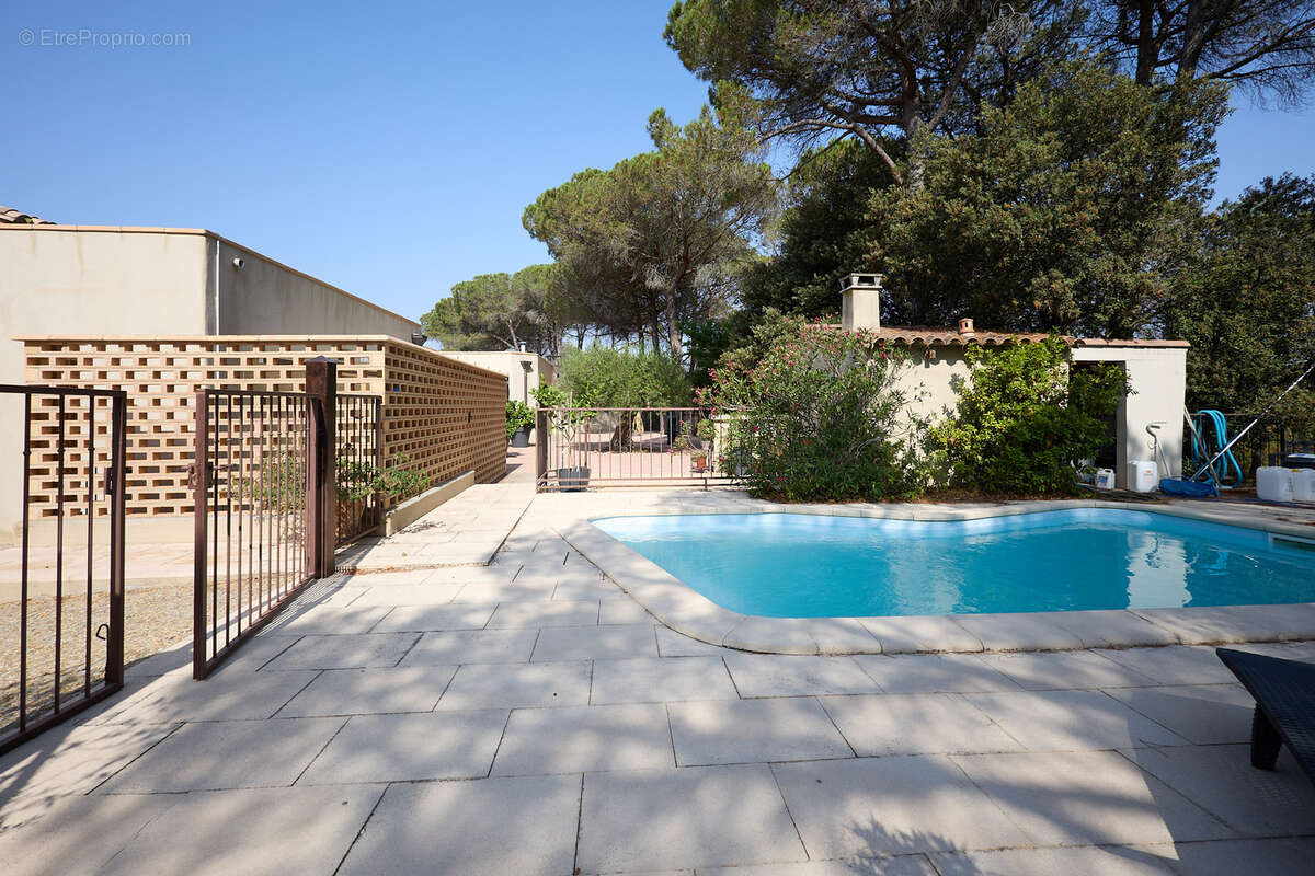 Maison à VILLEDUBERT