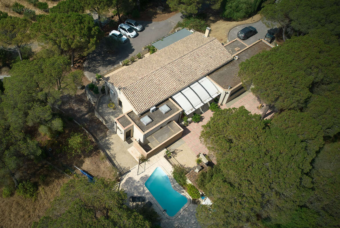 Maison à VILLEDUBERT