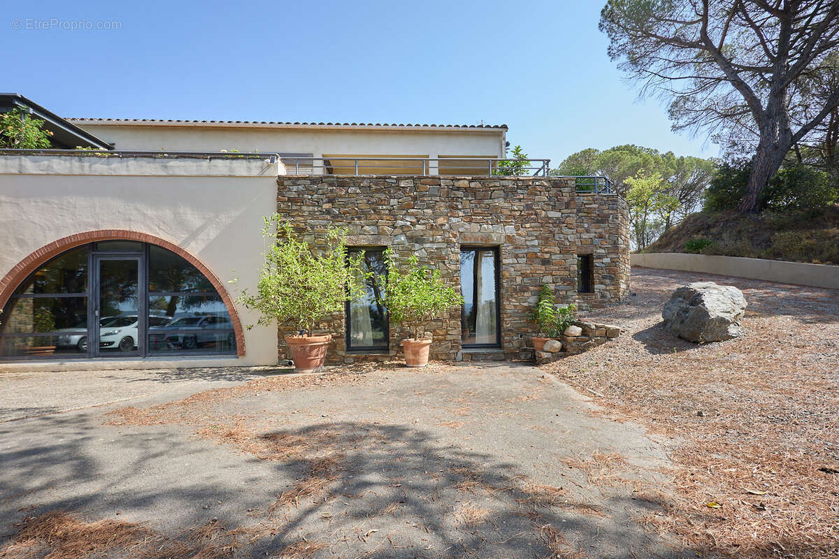 Maison à VILLEDUBERT