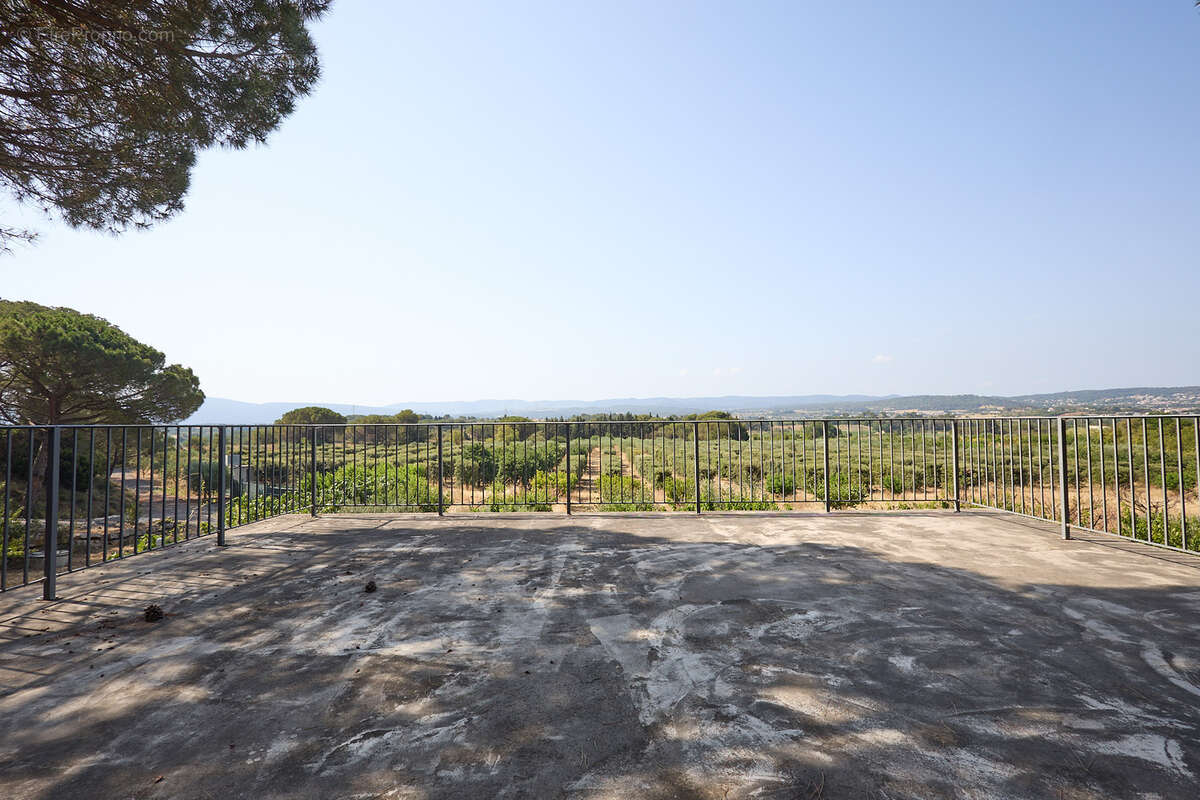 Maison à VILLEDUBERT