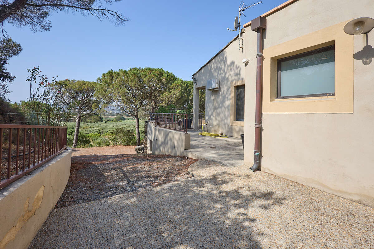 Maison à VILLEDUBERT