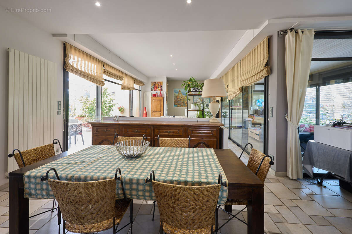 Maison à VILLEDUBERT