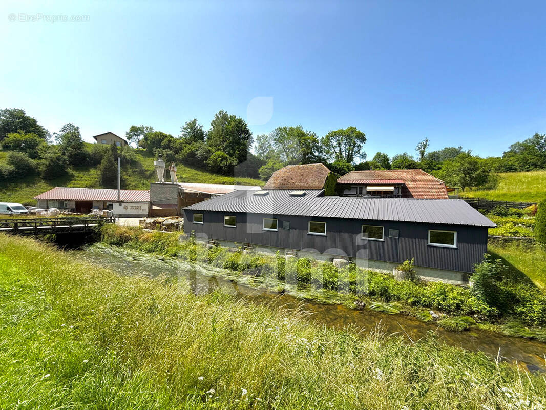 Appartement à DOUCIER