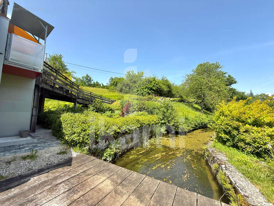 Appartement à DOUCIER