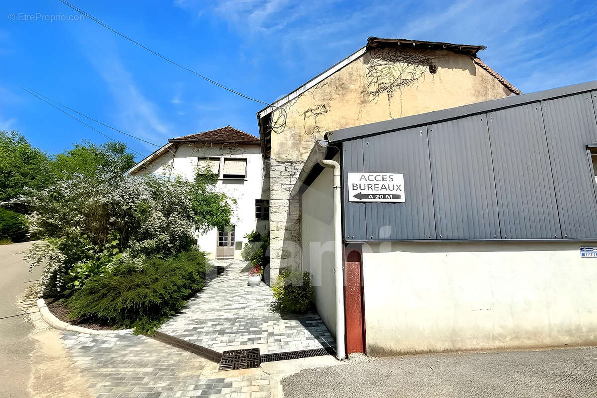 Appartement à DOUCIER