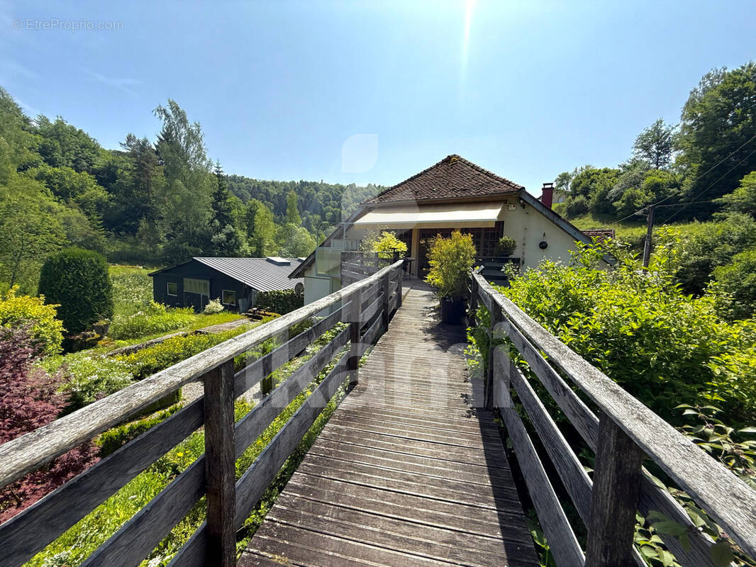 Appartement à DOUCIER