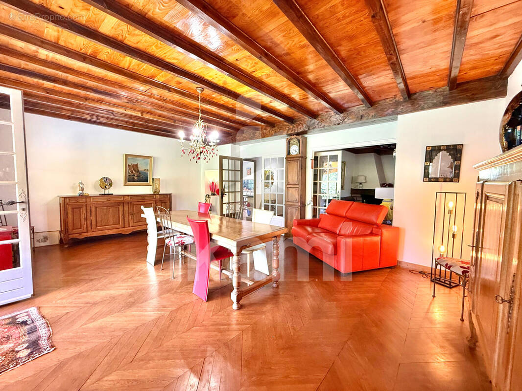 Appartement à DOUCIER