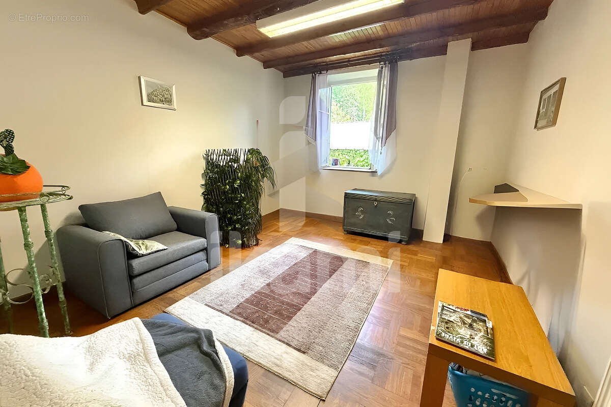 Appartement à DOUCIER