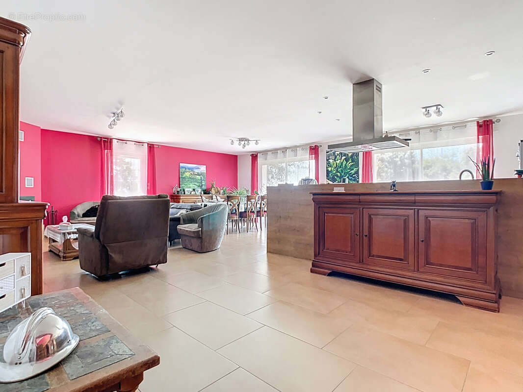 Maison à MONTMIRAIL