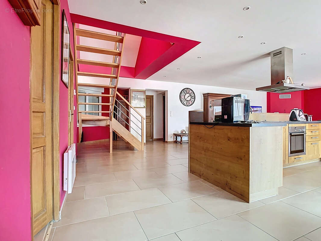 Maison à MONTMIRAIL