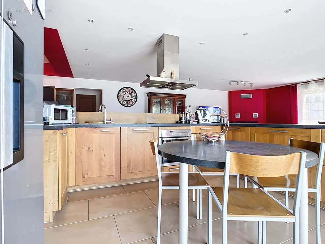 Maison à MONTMIRAIL