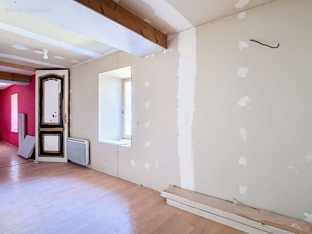 Maison à MONTMIRAIL