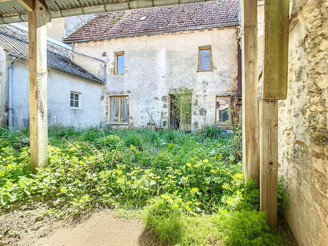 Maison à MONTMIRAIL